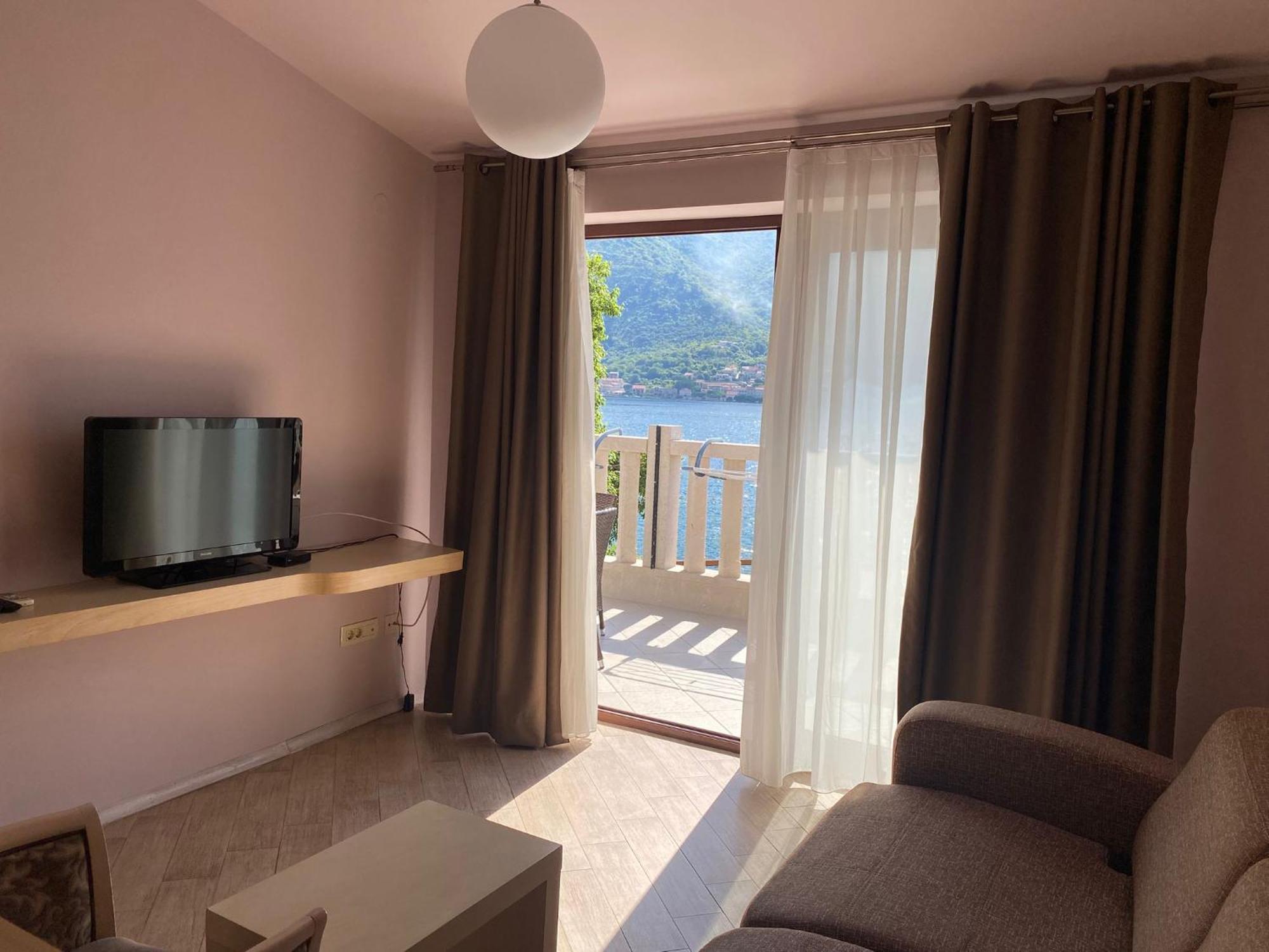 Apartments Bella Di Mare โกตอร์ ภายนอก รูปภาพ